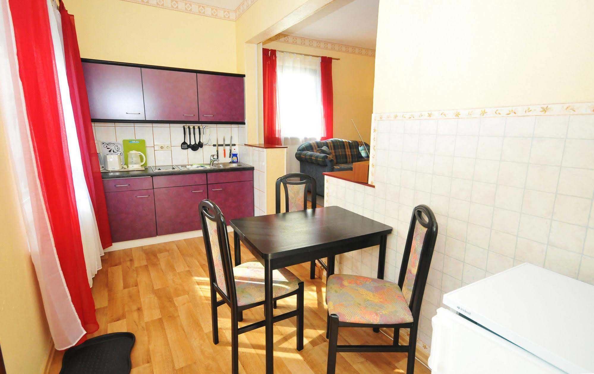 Ferienhus Baabe Fewo 01 Terrasse, Sauna- Und Schwimmbadnutzung Im Ahoi Sellin ภายนอก รูปภาพ