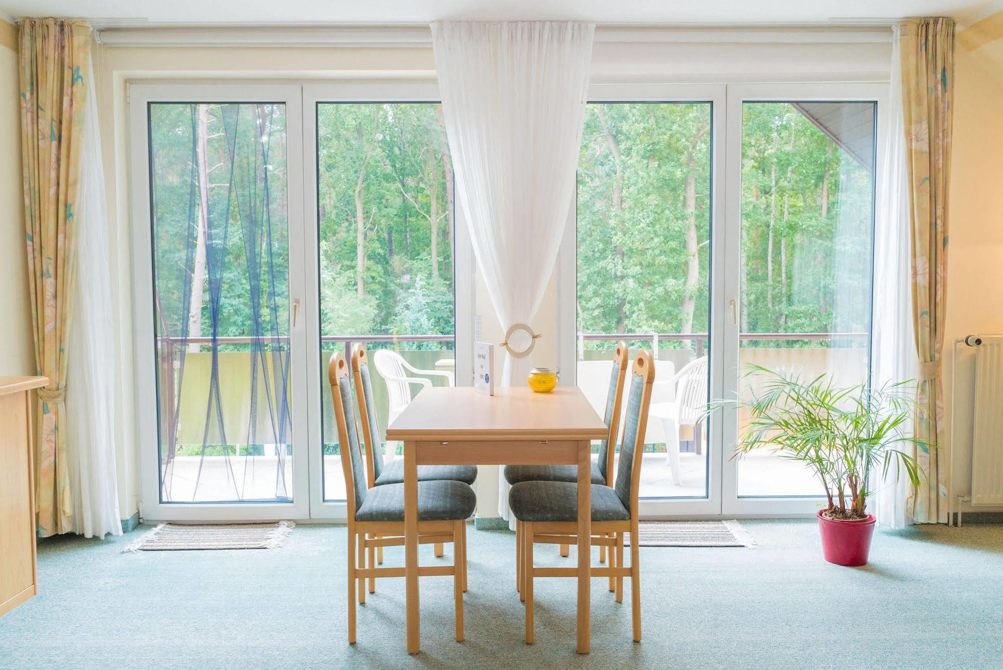 Ferienhus Baabe Fewo 01 Terrasse, Sauna- Und Schwimmbadnutzung Im Ahoi Sellin ภายนอก รูปภาพ